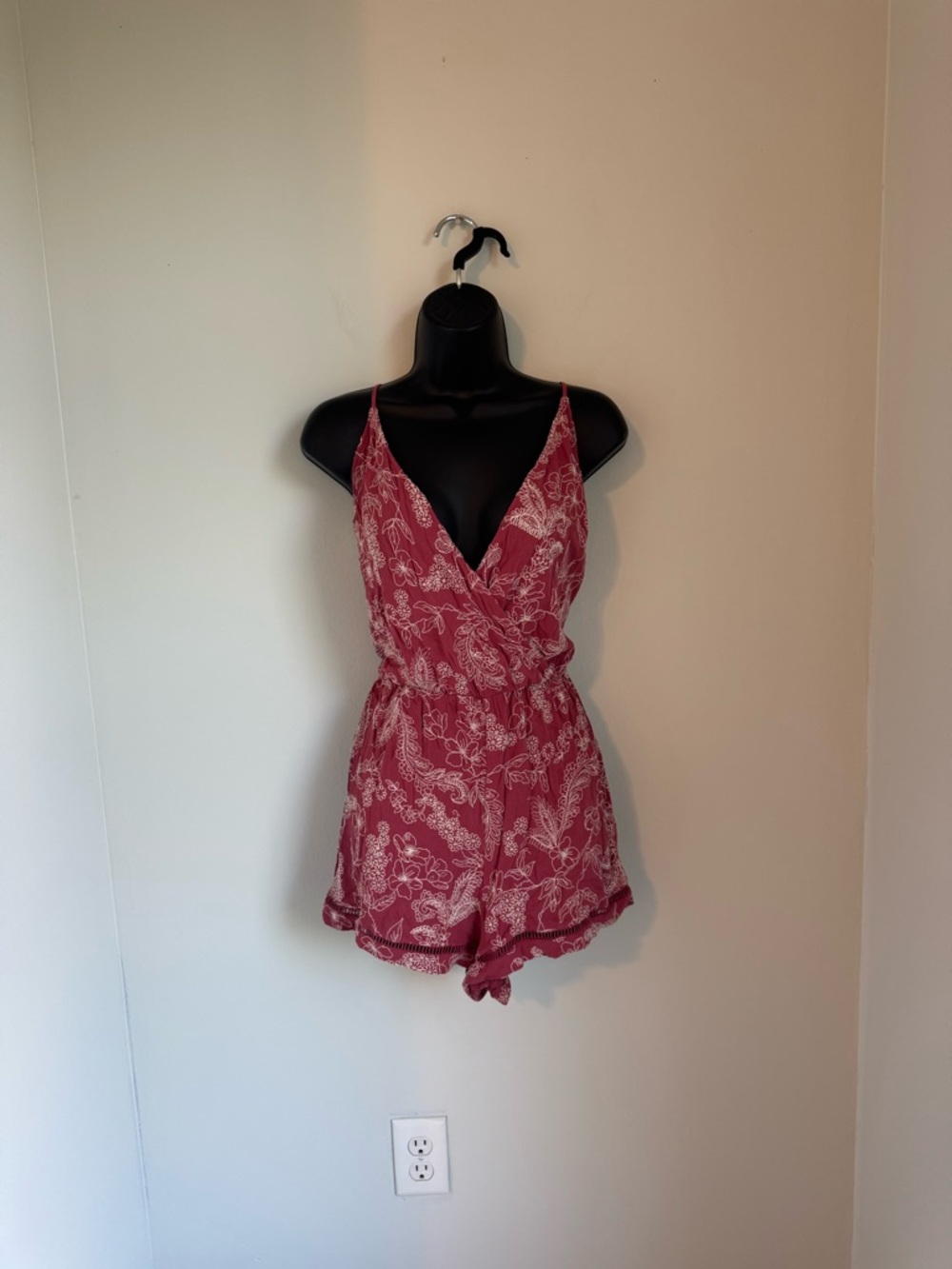 L.A. Hearts Pink Floral Romper Size M